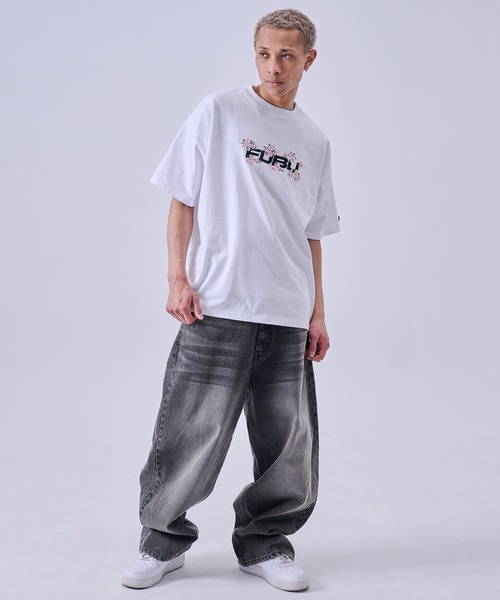 FUBU( フブ)の「FUBU フブ ブランド Souvenir TShirts/スーベニアTシャツ(Tシャツ/カットソー・メンズ・ホワイト/ブラック・M/XXL/XL/L)」の6枚目の写真