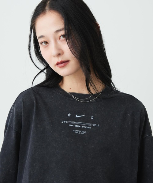 NIKE（ナイキ）の「ナイキ スポーツウェア クラシック ウィメンズ オーバーサイズド Tシャツ / Nike Sportswear Classic Women's Oversized T-Shirt IV2035-010 Black（Tシャツ/カットソー・レディース・ブラック・XS/XL/L/M/S）」の7枚目の写真