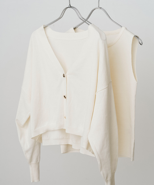 Spick & Span（スピックアンドスパン）の「《手洗い可 / 》2枚SETアンサンブルニット（アンサンブル・レディース・ホワイト/ブラック/カーキ・FREE）」の2枚目の写真