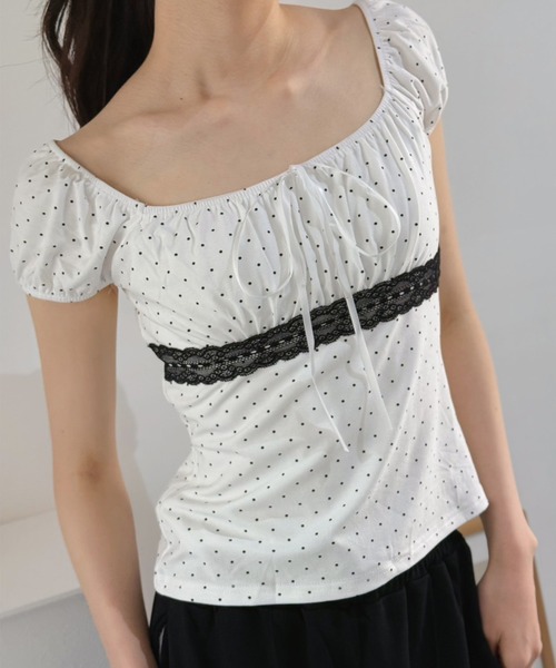 Jewelobe(ジュエローブ)の「ドット×レースパフスリーブトップス(Tシャツ/カットソー・レディース・グレー/オフホワイト/ブラック・FREE)」の2枚目の写真
