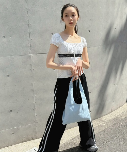 Jewelobe(ジュエローブ)の「ドット×レースパフスリーブトップス(Tシャツ/カットソー・レディース・グレー/オフホワイト/ブラック・FREE)」の10枚目の写真