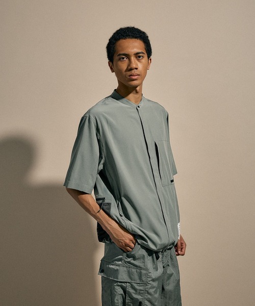NUMERALS（ヌメラルズ）の「[NUMERALS]BAND COLLAR SHORT-SLEEVED SHIRT（シャツ/ブラウス・メンズ・ブルー/ブラック/カーキ・MEDIUM/LARGE）」の14枚目の写真