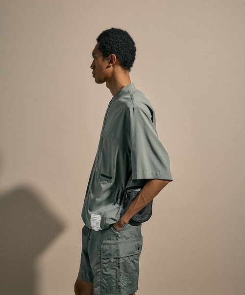 NUMERALS（ヌメラルズ）の「[NUMERALS]BAND COLLAR SHORT-SLEEVED SHIRT（シャツ/ブラウス・メンズ・ブルー/ブラック/カーキ・MEDIUM/LARGE）」の15枚目の写真
