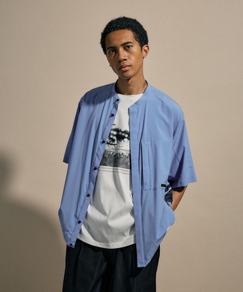 NUMERALS（ヌメラルズ）の「[NUMERALS]BAND COLLAR SHORT-SLEEVED SHIRT（シャツ/ブラウス・メンズ・ブルー/ブラック/カーキ・MEDIUM/LARGE）」の20枚目の写真