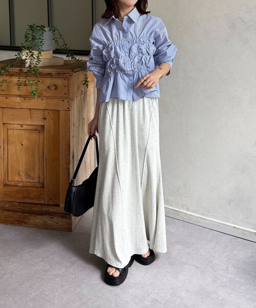 Thevon(ゼボン)の「厚底クロスベルトサンダル(サンダル・レディース・ブラック/シルバー・M/L)」の3枚目の写真