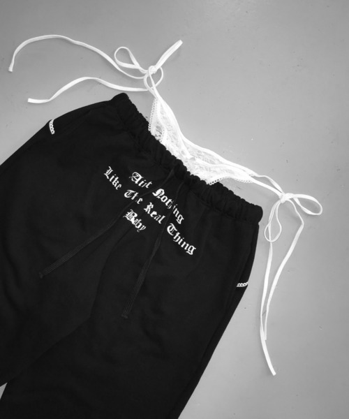 THEAIRTOWN(ジエアタウン)の「sagging lace wide pt(スウェットパンツ・レディース・ホワイト/ダークグレー/ブラック・FREE)」の4枚目の写真