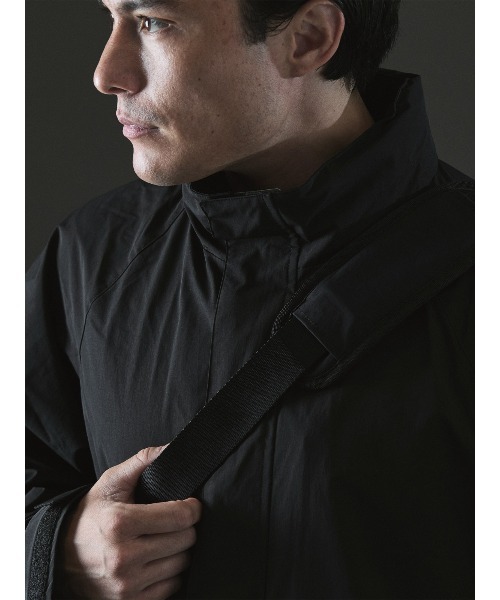 WEXLEY(ウェクスレイ)の「DOUGLAS / 15L Shoulder bag Crinkle Nylon(ショルダーバッグ・メンズ・ブラック・ONE SIZE)」の20枚目の写真