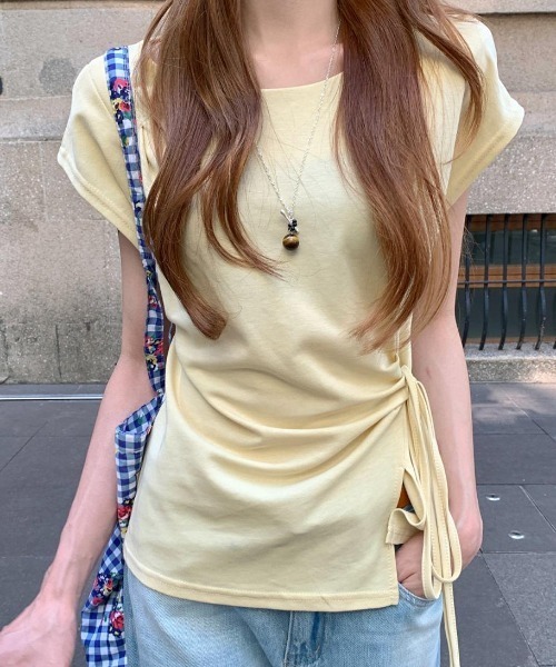Teem Store(チームストア)の「ドロストデザイン フィットTシャツ(Tシャツ/カットソー・レディース・イエロー/アイボリー・F)」の1枚目の写真