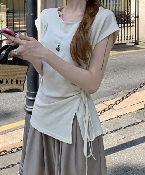 Teem Store(チームストア)の「ドロストデザイン フィットTシャツ(Tシャツ/カットソー・レディース・イエロー/アイボリー・F)」の10枚目の写真