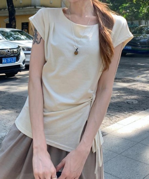 Teem Store(チームストア)の「ドロストデザイン フィットTシャツ(Tシャツ/カットソー・レディース・イエロー/アイボリー・F)」の12枚目の写真