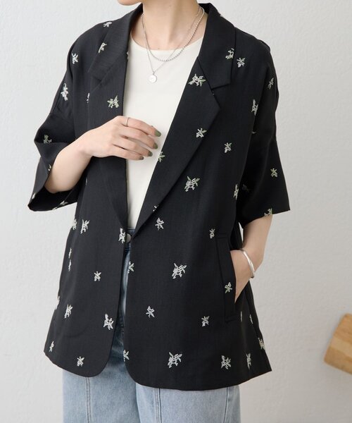 ear PAPILLONNER（イアパピヨネ）の「花柄半袖ジャケット【SUM1 STYLE】（その他アウター・レディース・ブラック/ベージュ・FREE）」の9枚目の写真