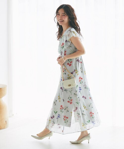 La boutique BonBon（ラブティックボンボン）の「【最強モテワンピ】ボタニカルプリントラッフルワンピース（ワンピース・レディース・サックスブルー/オフホワイト・36/38）」の14枚目の写真