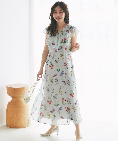 La boutique BonBon（ラブティックボンボン）の「【最強モテワンピ】ボタニカルプリントラッフルワンピース（ワンピース・レディース・サックスブルー/オフホワイト・36/38）」の18枚目の写真