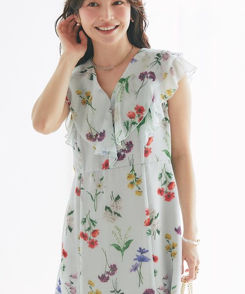 La boutique BonBon（ラブティックボンボン）の「【最強モテワンピ】ボタニカルプリントラッフルワンピース（ワンピース・レディース・サックスブルー/オフホワイト・36/38）」の19枚目の写真