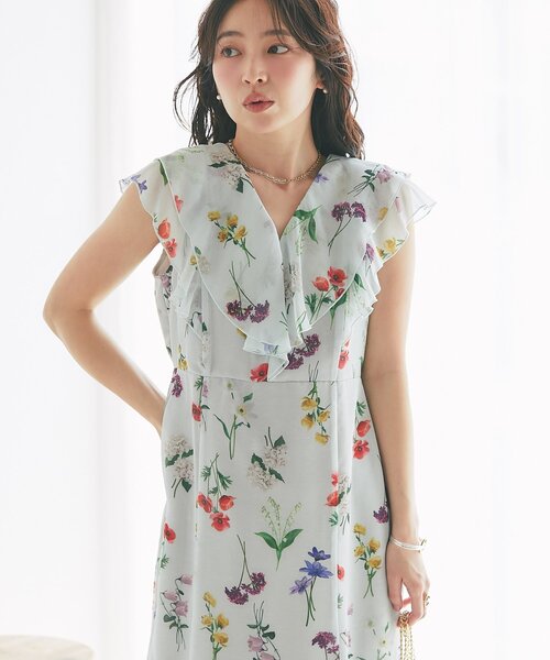 La boutique BonBon（ラブティックボンボン）の「【最強モテワンピ】ボタニカルプリントラッフルワンピース（ワンピース・レディース・サックスブルー/オフホワイト・36/38）」の20枚目の写真