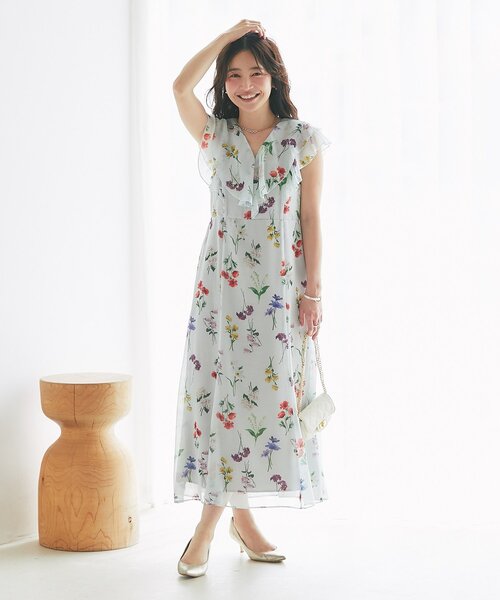 La boutique BonBon（ラブティックボンボン）の「【最強モテワンピ】ボタニカルプリントラッフルワンピース（ワンピース・レディース・サックスブルー/オフホワイト・36/38）」の22枚目の写真