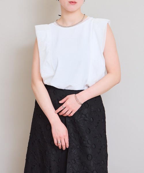 LHELBIE(レルビエ)の「ノースリブラウス(Tシャツ/カットソー・レディース・オフホワイト/ブラウン/ブラック・M)」の4枚目の写真