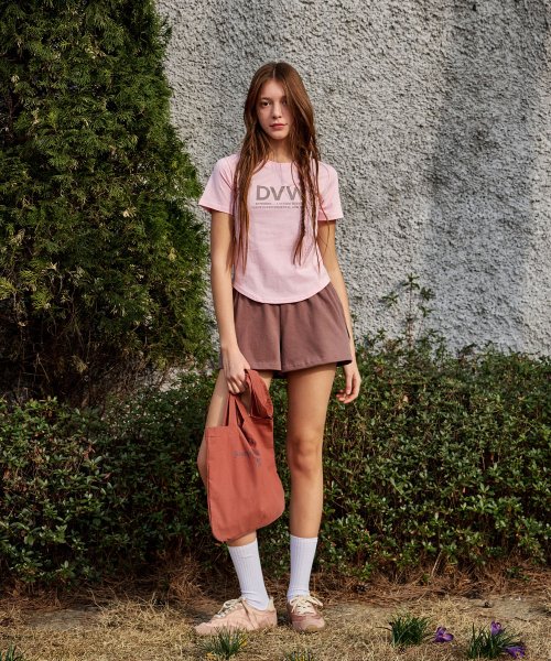 DEVIWEAR(デヴィウェア)の「DVWロゴ半袖Tシャツ DEVI-T0154-ピンク(Tシャツ/カットソー・レディース・ピンク・SMALL/MEDIUM)」の2枚目の写真
