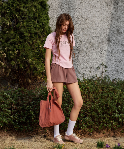 DEVIWEAR(デヴィウェア)の「DVWロゴ半袖Tシャツ DEVI-T0154-ピンク(Tシャツ/カットソー・レディース・ピンク・SMALL/MEDIUM)」の3枚目の写真