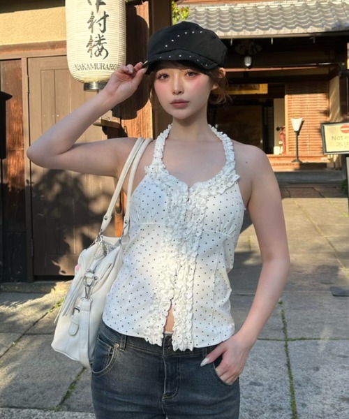 RAY CASSIN(レイカズン)の「【ドット / チェック】ホルターネックフリルホックトップス(Tシャツ/カットソー・レディース・ブラック系その他2/ライトベージュ/ホワイト系その他2/チャコールグレー・FREE)」の1枚目の写真