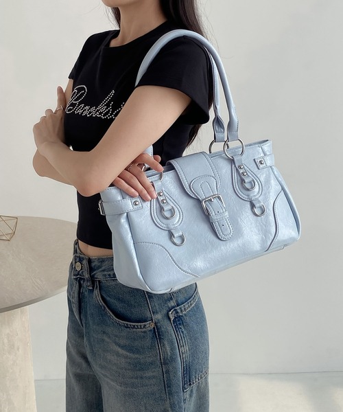 LA VORAGINE(ラ ヴォラジネ)の「ベルトフラップ2wayショルダーバッグ チャームなし(ショルダーバッグ・レディース・ブルー/Black/アイボリー/PINK・FREE)」の17枚目の写真