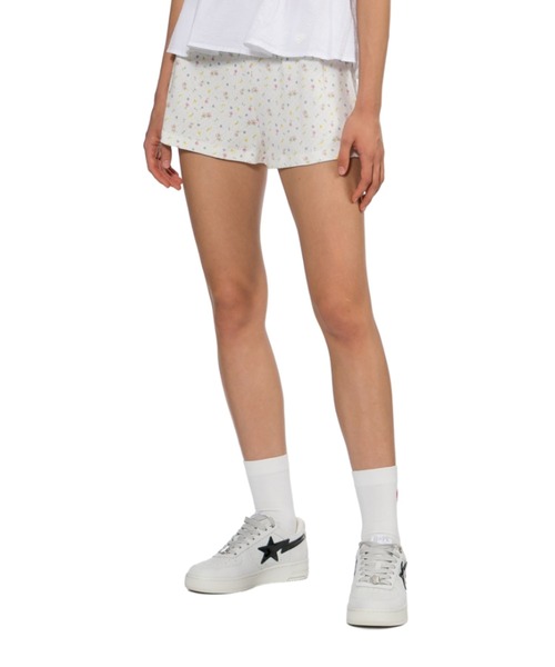 APEE BY A BATHING APE(エイピーバイアベイシングエイプ)の「HEART BADGE FLORAL PRINT POINTELLE SHORTS(その他パンツ・レディース・マルチ/アイボリー・SMALL/X-SMALL)」の6枚目の写真