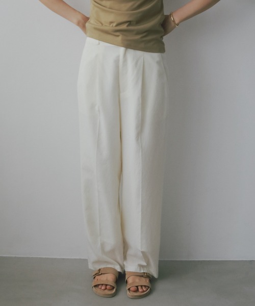 A part by(アパートバイ)の「【Sサイズ展開】シアードライタックパンツ(その他パンツ・レディース・オフホワイト/ブラック/グレー系その他4・MEDIUM/SMALL)」の1枚目の写真