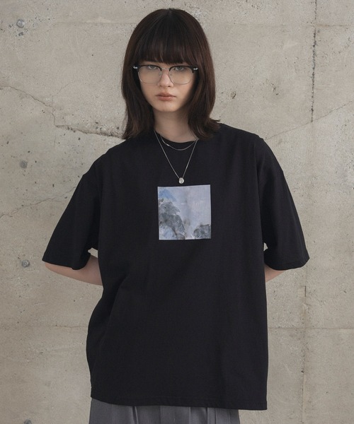 Confirm(コンファーム)の「アブストラクト絵画 フロントプリント 半袖Tシャツ メンズ レディース(Tシャツ/カットソー・メンズ・ブラック/ブラック系その他/ネイビー/ブラウン/ホワイト系その他/ホワイト・L/M)」の4枚目の写真