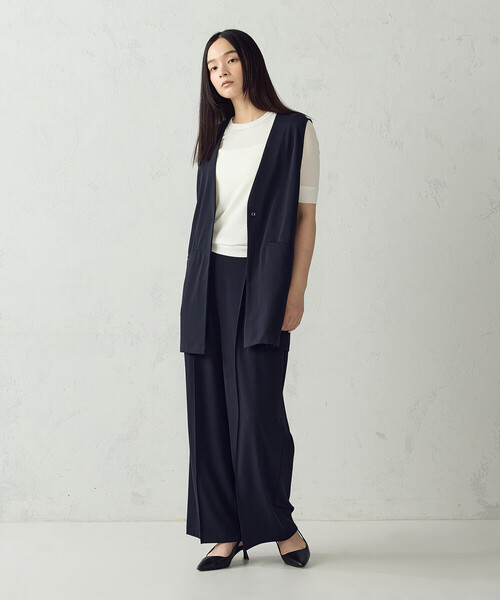 COMME CA ISM(コムサイズム)の「【UVカット・吸水速乾・接触冷感】kireri ドライヴィンテージ ノーカラーロングジレ/セットアップ対応(ベスト・レディース・ネイビー/ブラウン・FREE)」の4枚目の写真