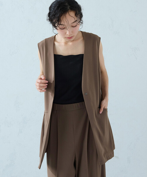 COMME CA ISM(コムサイズム)の「【UVカット・吸水速乾・接触冷感】kireri ドライヴィンテージ ノーカラーロングジレ/セットアップ対応(ベスト・レディース・ネイビー/ブラウン・FREE)」の17枚目の写真