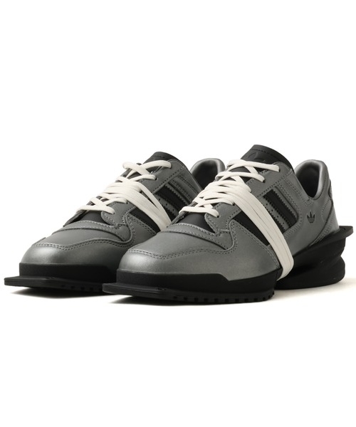 adidas（アディダス）の「adidas FORUM SQ W / アディダス フォーラム SQ W（スニーカー・レディース・シルバーグレー・22.5cm/25.0cm/24.5cm/24.0cm/23.5cm/23.0cm）」の2枚目の写真