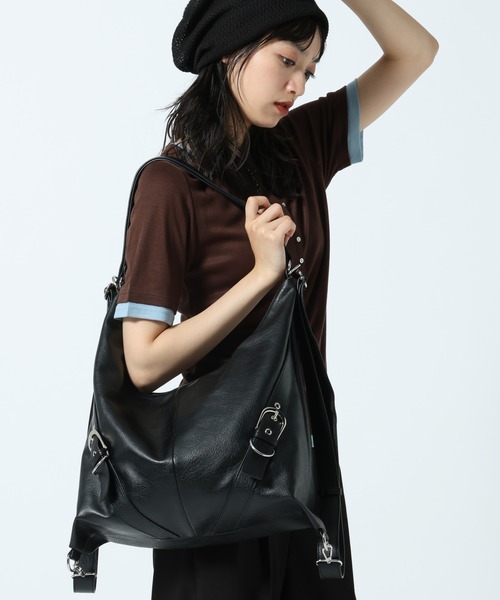 PAGEBOY(ページボーイ)の「マルチWAYバックルバッグ【500mlペットボトル収納可能/リュック/トート/斜めかけ出来る】(ショルダーバッグ・レディース・ブラック・FREE)」の14枚目の写真