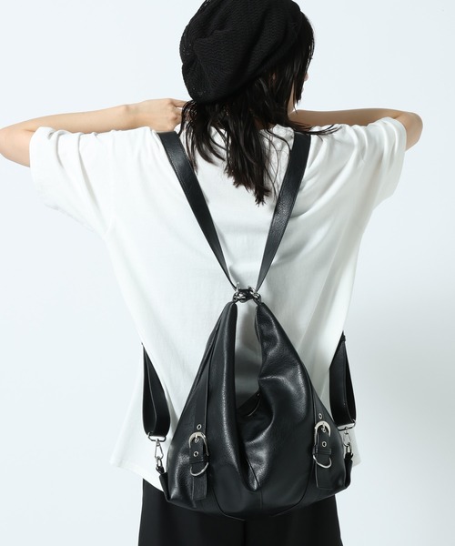 PAGEBOY(ページボーイ)の「マルチWAYバックルバッグ【500mlペットボトル収納可能/リュック/トート/斜めかけ出来る】(ショルダーバッグ・レディース・ブラック・FREE)」の17枚目の写真