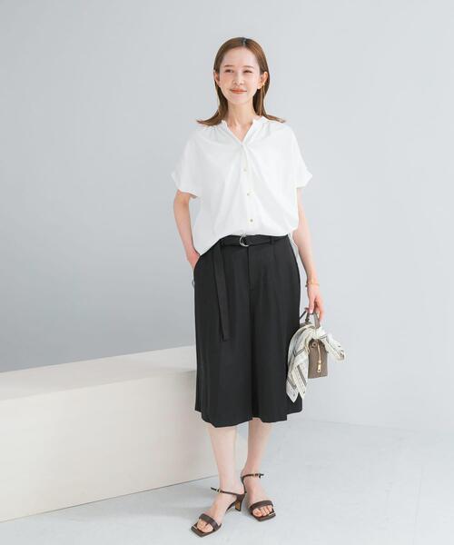 URBAN RESEARCH ROSSO WOMEN(アーバンリサーチ ロッソ)の「『WEB/一部店舗限定』汗染防止デザインボタンカットブラウス(シャツ/ブラウス・レディース・オフホワイト/ネイビー/ピンクベージュ・FREE)」の9枚目の写真