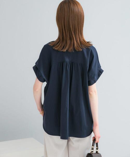 URBAN RESEARCH ROSSO WOMEN(アーバンリサーチ ロッソ)の「『WEB/一部店舗限定』汗染防止デザインボタンカットブラウス(シャツ/ブラウス・レディース・オフホワイト/ネイビー/ピンクベージュ・FREE)」の22枚目の写真