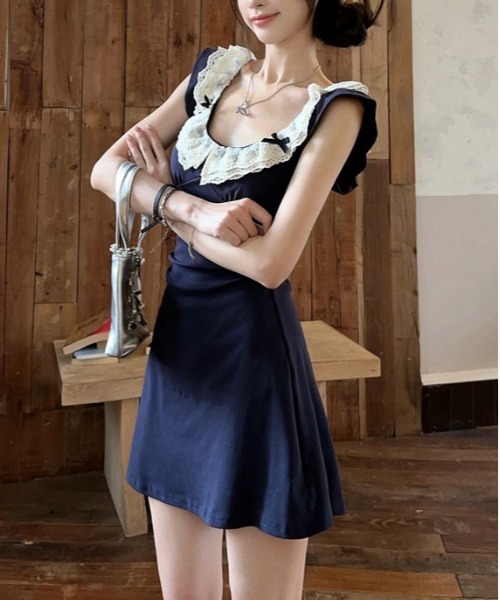 &soiree(アンドソワレ)の「クルーネックレースタイトミニワンピース(ワンピース・レディース・ネイビー・MEDIUM/SMALL/X-LARGE/LARGE)」の6枚目の写真