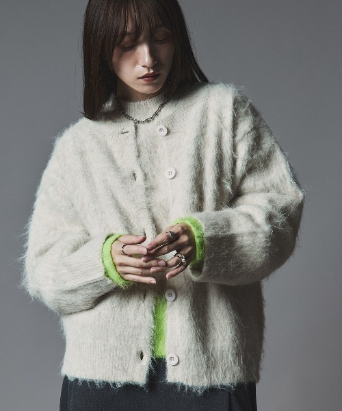 W:Huku（フーク）の「モヘア シャギー ニット カーディガン / Mohair Shaggy Knit Cardigan（カーディガン/ボレロ・レディース・ベージュ系その他/チャコール/ブラック/ブラウン・FREE）」の4枚目の写真
