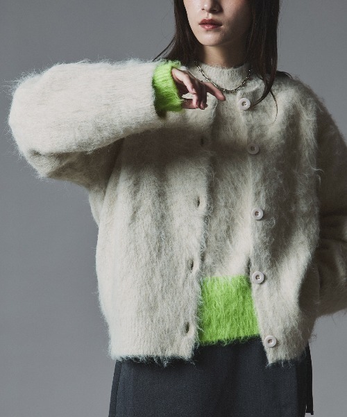 W:Huku（フーク）の「モヘア シャギー ニット カーディガン / Mohair Shaggy Knit Cardigan（カーディガン/ボレロ・レディース・ベージュ系その他/チャコール/ブラック/ブラウン・FREE）」の6枚目の写真