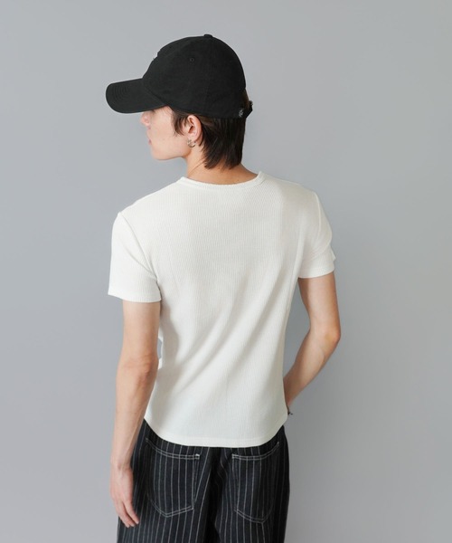 SPINNS(スピンズ)の「短丈ヘンリーネックサーマル半袖Tシャツ/ワンポイントロゴ刺繍(Tシャツ/カットソー・メンズ・ワイン/ブラック/ホワイト・ONESIZE)」の22枚目の写真