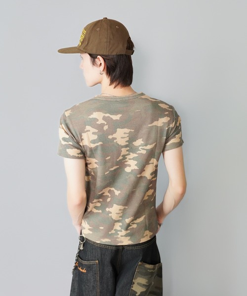 SPINNS(スピンズ)の「短丈ヘンリーネックサーマル半袖Tシャツ/ワンポイントロゴ刺繍(Tシャツ/カットソー・メンズ・ワイン/ブラック/ホワイト/カモフラージュ・ONESIZE)」の10枚目の写真