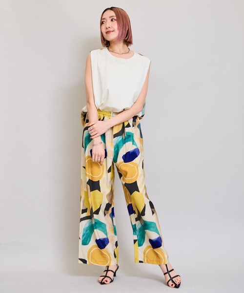 LHELBIE(レルビエ)の「プリントドッキングトップス(Tシャツ/カットソー・レディース・イエロー/ブルー/ブラック・M)」の18枚目の写真