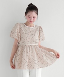 Fit more（フィットモア）の「バルーン袖チェリーチェックペプラムトップス（その他トップス）」