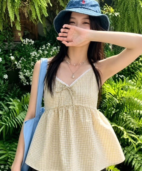 LADY LIKE（レディライク）の「【春夏新作／3色展開】ギンガムチェックリボンキャミトップス（キャミソール・レディース・ベージュ/ブルー/グリーン・M）」の4枚目の写真