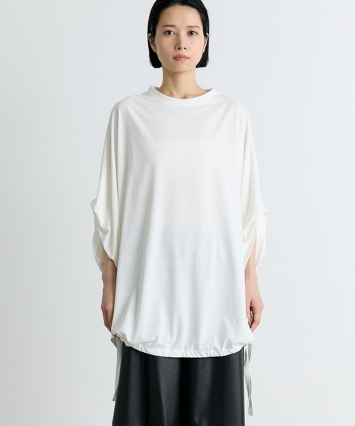 COGTHEBIGSMOKE(コグザビッグスモーク)の「【COGTHEBIGSMOKE/コグザビッグスモーク】NARIAH TUCKED SLEEVE TOP/タックスリーブTシャツ(Tシャツ/カットソー・レディース・ホワイト/ブラック・1)」の10枚目の写真