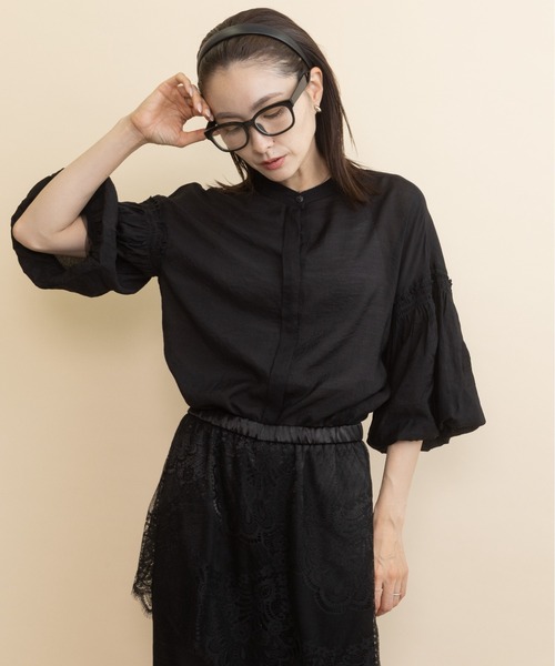 lodie(ロディ)の「バルーン袖シアーブラウス(シャツ/ブラウス・レディース・チャコールグレー/ブラック/ベージュ・FREE)」の4枚目の写真