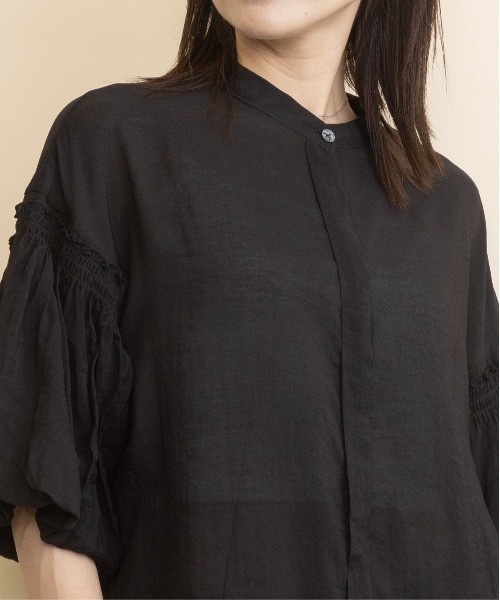 lodie(ロディ)の「バルーン袖シアーブラウス(シャツ/ブラウス・レディース・チャコールグレー/ブラック/ベージュ・FREE)」の6枚目の写真