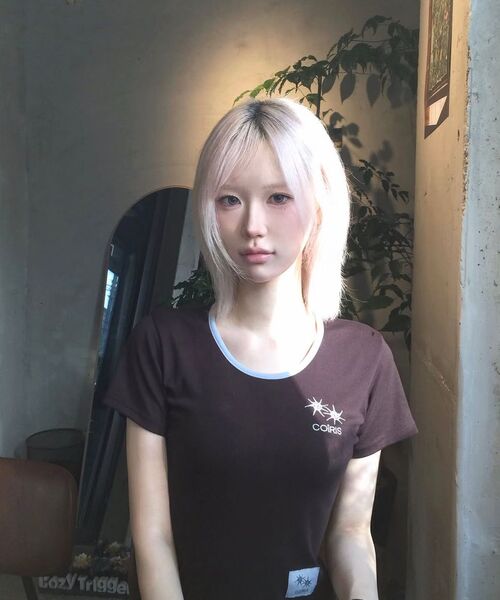COIRIS（コイリス）の「[ユーネック] ローラ スモール ロゴ 配色 ユーネック 半袖Tシャツ (10カラー)（Tシャツ/カットソー・レディース・カーキ/ブラウン/ネイビー/ライトブルー/ホワイト/ブラック/グレー系/チャコール/ブルー/グリーン・FREE）」の14枚目の写真