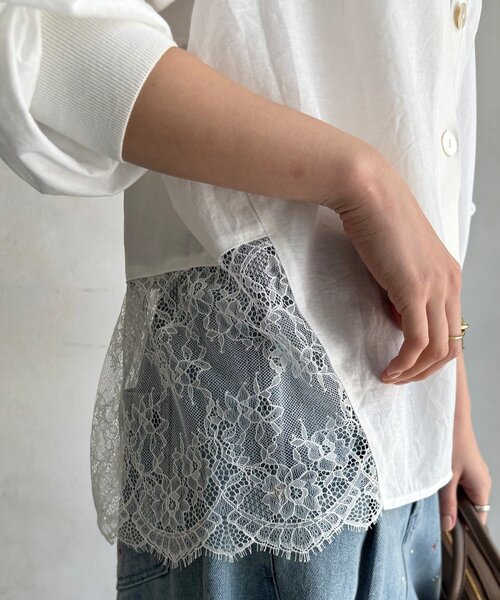DouDou(ドゥドゥ)の「【WEB限定】バックヘムレースカーディガン(カーディガン/ボレロ・レディース・オフホワイト/ブラック・FREE)」の13枚目の写真