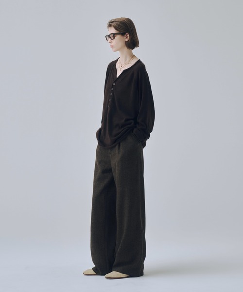 soerte(ソエルテ)の「Classic Wool Blend Tweed Straight Slacks / クラシックウールブレンドツイードストレートスラックス(スラックス・メンズ・ブラック/ブラウン・3/2/1)」の15枚目の写真