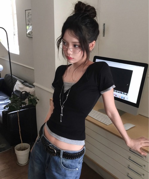 modimood(モディムード)の「フェイクレイヤードカラーブロックヘンリーネック半袖Tシャツ(Tシャツ/カットソー・レディース・アイボリー/ブラック・FREE)」の13枚目の写真